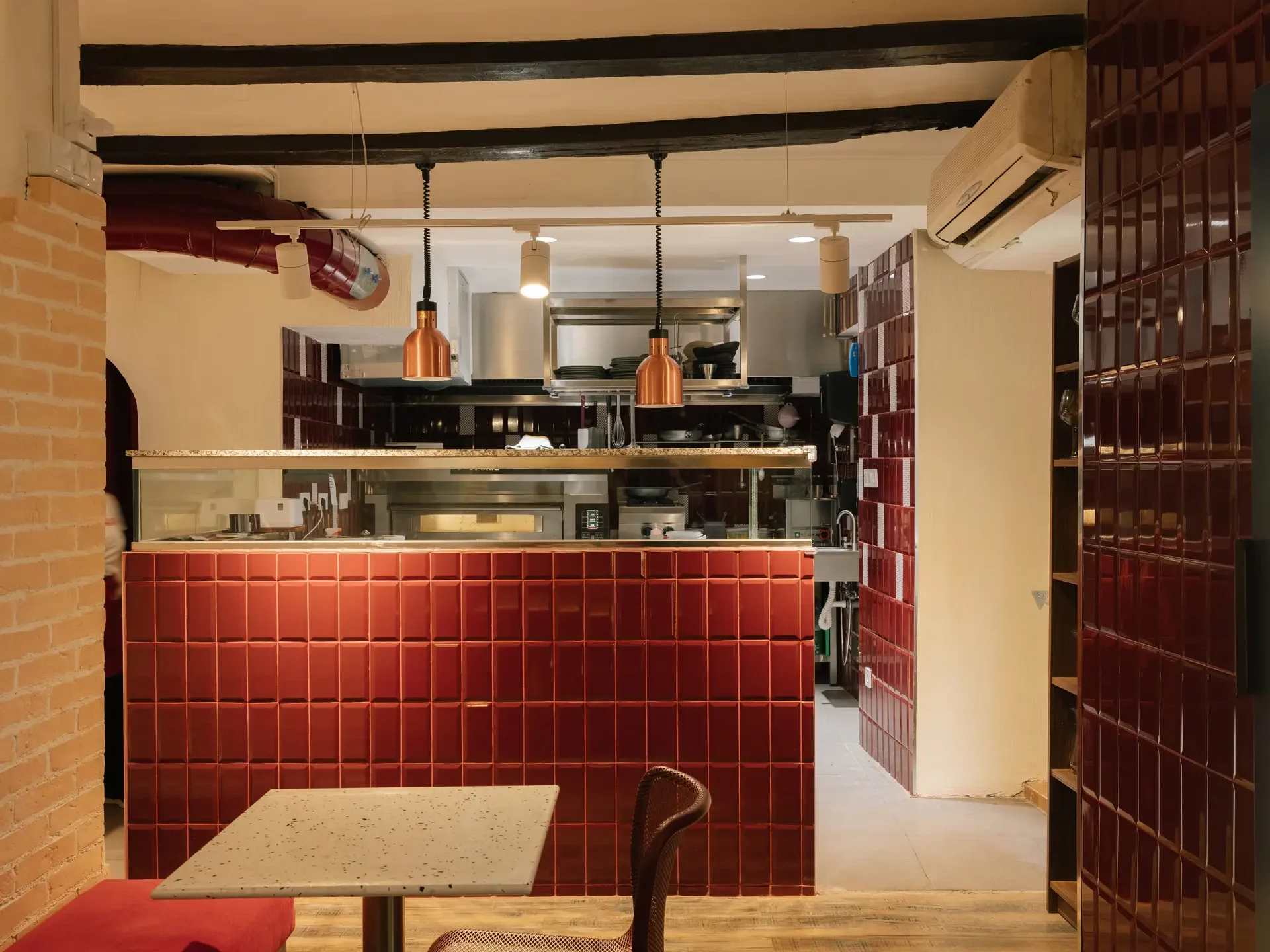LA PIZZETTA barra cocina