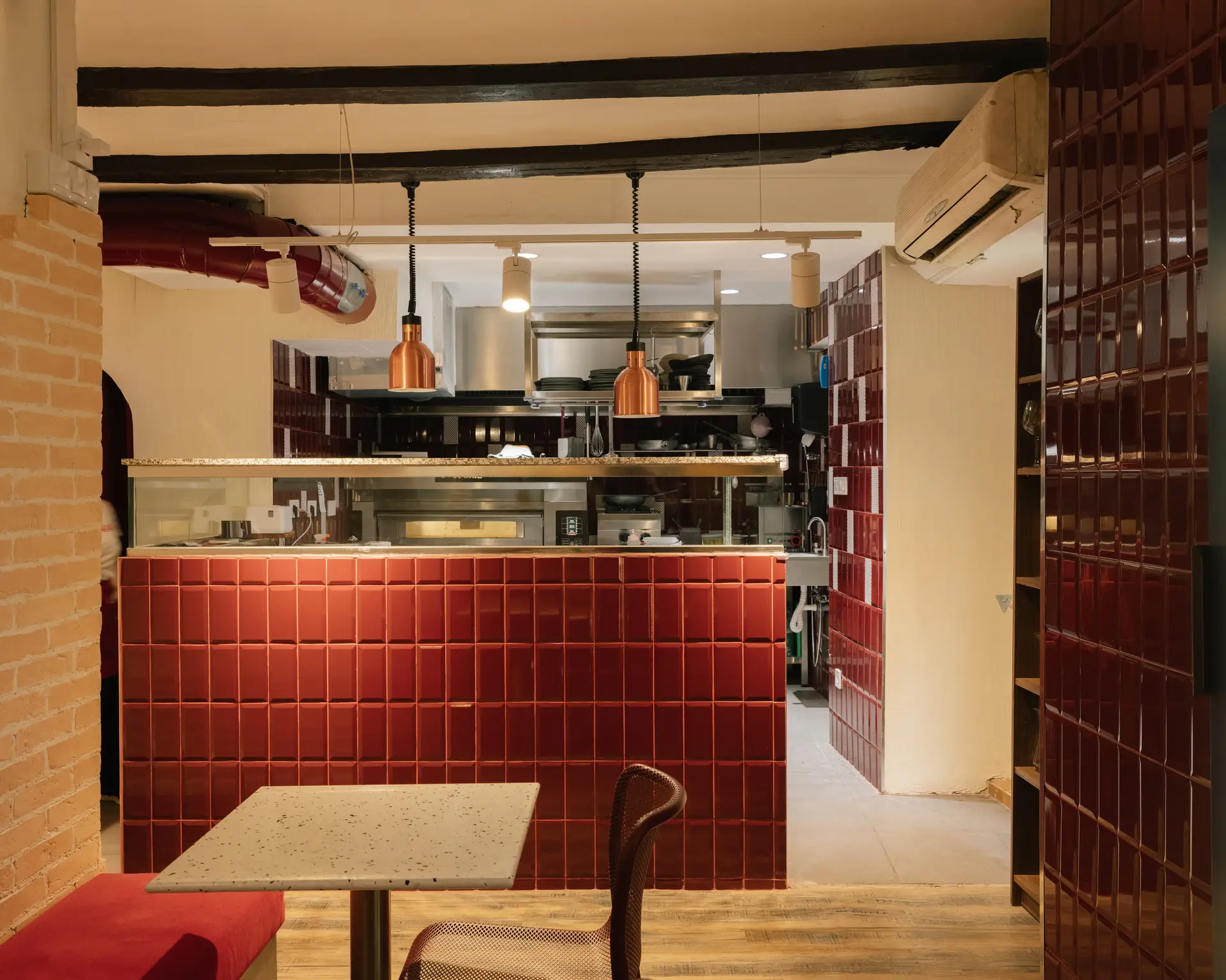 LA PIZZETTA barra cocina